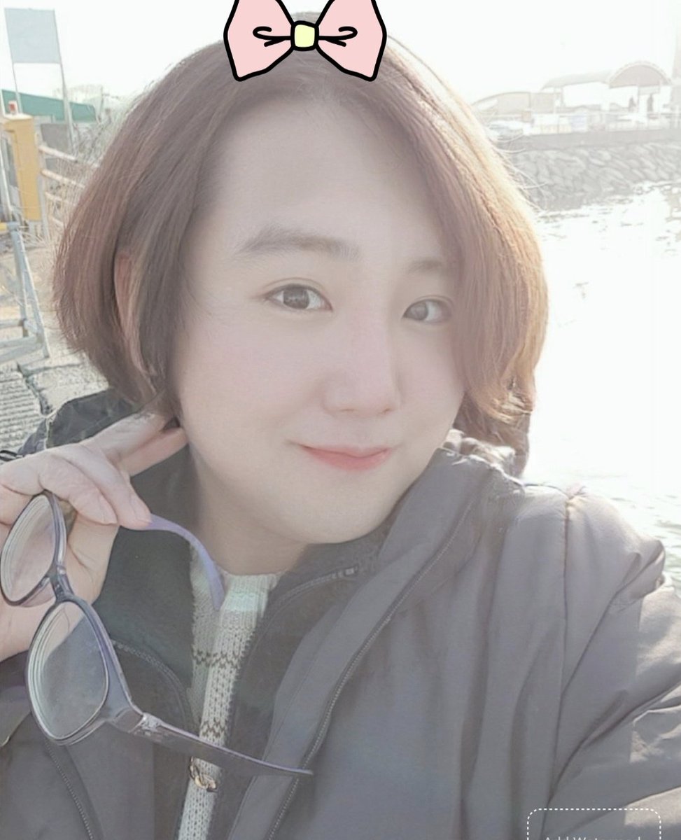 park_da77's tweet photo. 인싸가 되엇는데 이미 https://t.co/pYIAUf1w2c