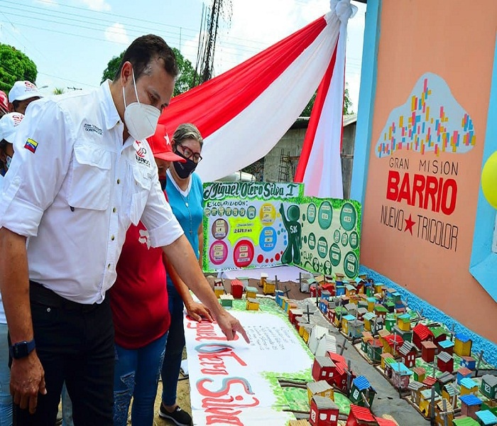 Gob_Guarico's tweet photo. #Infórmate📣  Sistema de Bases de Misiones mantiene ampliación para restaurar bienestar social

Más información ⬇️
👁‍🗨https://t.co/UR5hZVjQDk

#Guárico
#NavidadEsReconciliación 
#NavidadesFelicesEnGuárico https://t.co/nSewYGcfoA