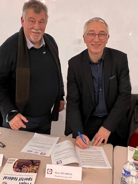Interiale's tweet photo. #Prévention | Une nouvelle convention de partenariat a été signée entre INTERIALE avec @ChristopheSage3 (ACR) et le président de la ligue @FSPN_COM Sud Frédéric BOURDIER. 
Un coup de👍pour soutenir les actions sportives de la FSPN et entretenir la santé des agents. Merci ! https://t.co/HVH8x7xsCa