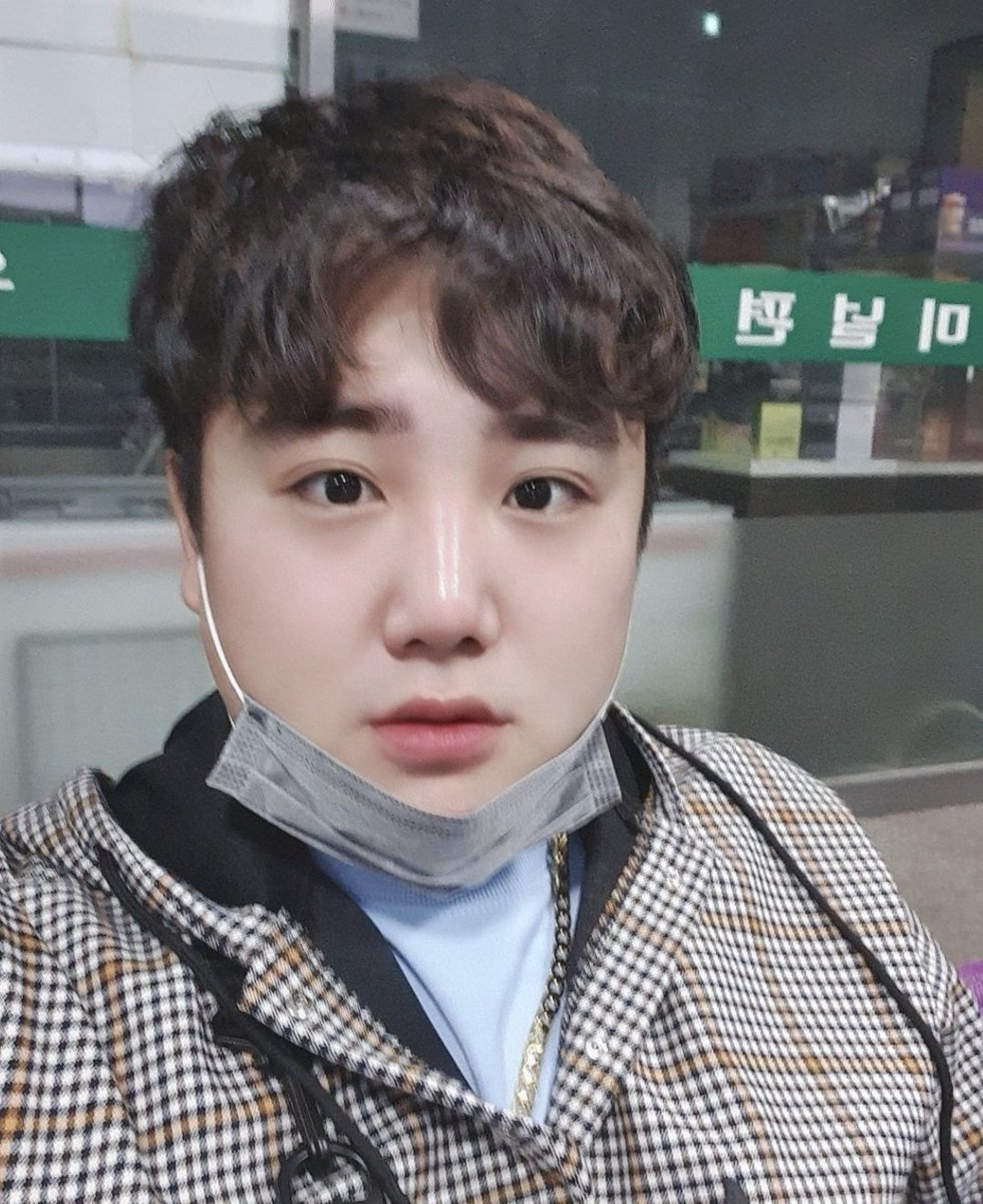 park_da77's tweet photo. 잘생겻으면 뻔뻔해도되 https://t.co/9ASNsgrRnr