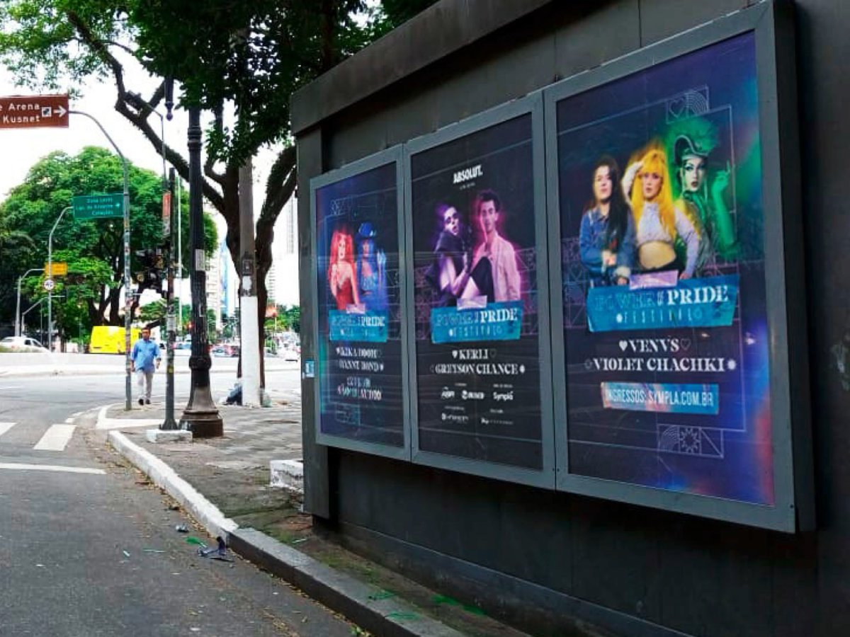 kikaboomoficial's tweet photo. Já tem anúncio do @PowerOfPrideBR por toda São Paulo, ein! ❤️✨

Dia 12/12, eu quero ver vocês rasgando tudo comigo na Áudio Cub: https://t.co/tqLbm4UQfu. https://t.co/vaH4NrvmuH