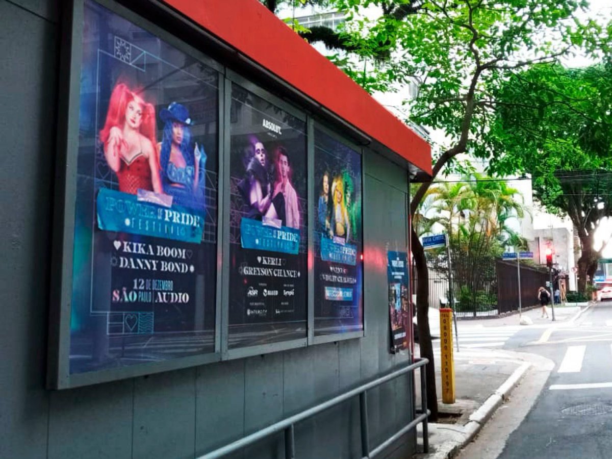 kikaboomoficial's tweet photo. Já tem anúncio do @PowerOfPrideBR por toda São Paulo, ein! ❤️✨

Dia 12/12, eu quero ver vocês rasgando tudo comigo na Áudio Cub: https://t.co/tqLbm4UQfu. https://t.co/vaH4NrvmuH