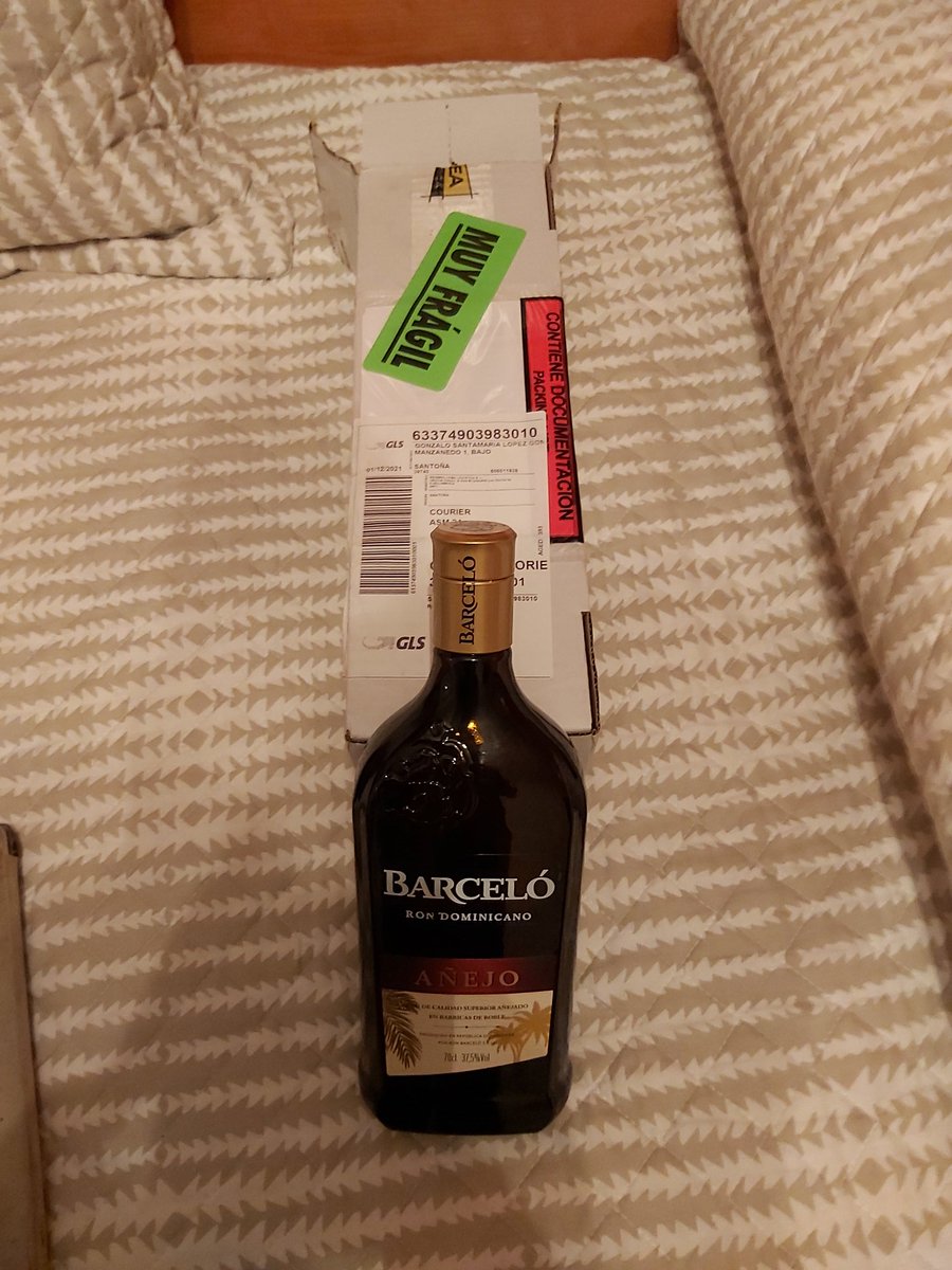 gonzaloperla's tweet photo. Muchas gracias por el regalo @RonBarceloSpain https://t.co/y0UAGHTCDY