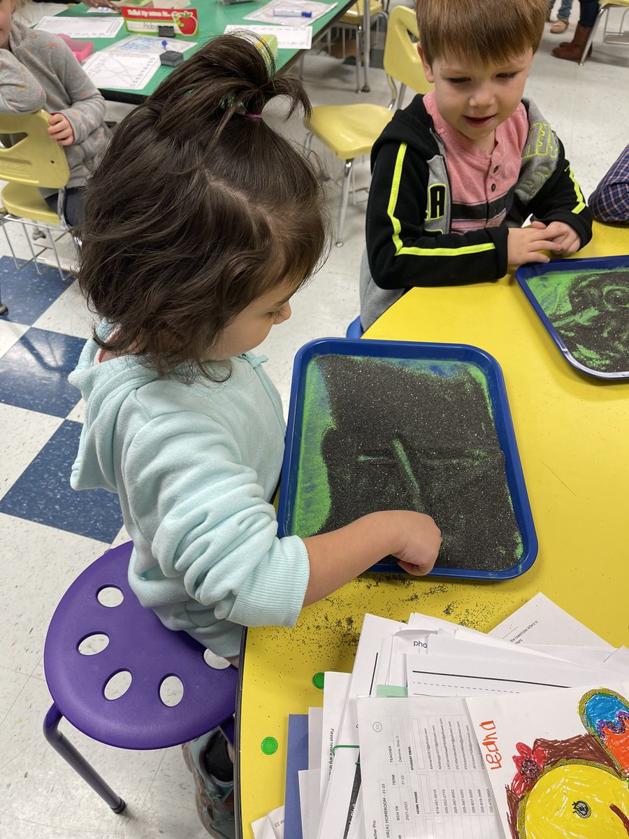 Multi sensory phonics skills happening today <a href="/moepanthers/">mtolivepanthers</a> these students are learning and loving it!