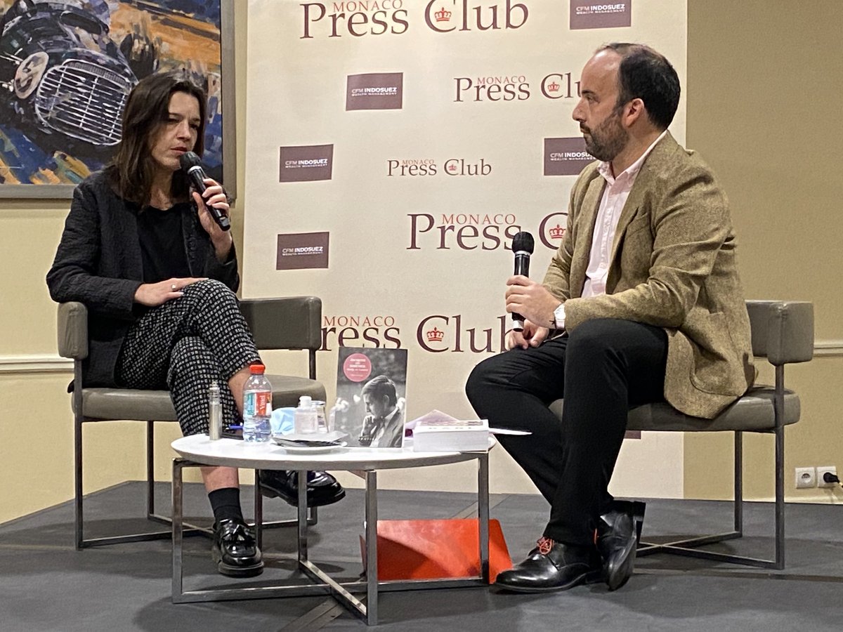 MonacoPressClub's tweet photo. #monaco press club avec Marie Ottavi, biographe de #KarlLagerfeld : « Mentir une fois c’est facile. Mentir 50 ou 60 ans, c’est autre chose. Il est né en 1933 et non en 1938. Il y a beaucoup d’autres mensonges. » https://t.co/8sdWNbYxGP