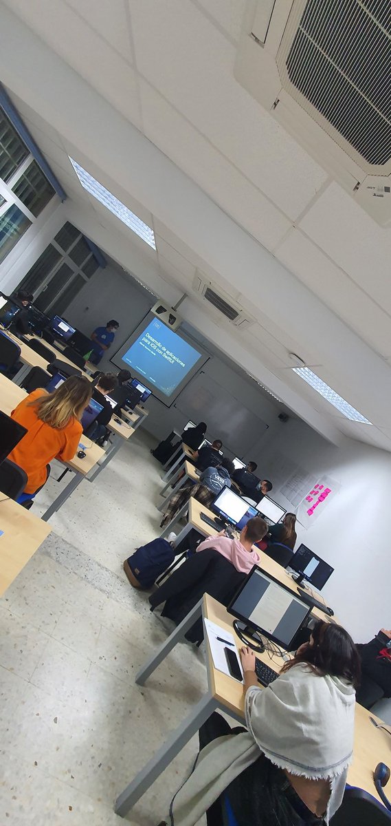 Talisi24's tweet photo. 🎉🎉NUEVA https://t.co/VbPN1Ve3MD TALKS!!🎉🎉
Hoy nos toca un taller de SwiftUI de mano de nuestro @alberto170693
Seguimos adelante con el @CongresoConfIT #ConfITSwift #ConfITalks https://t.co/033gFinS6d