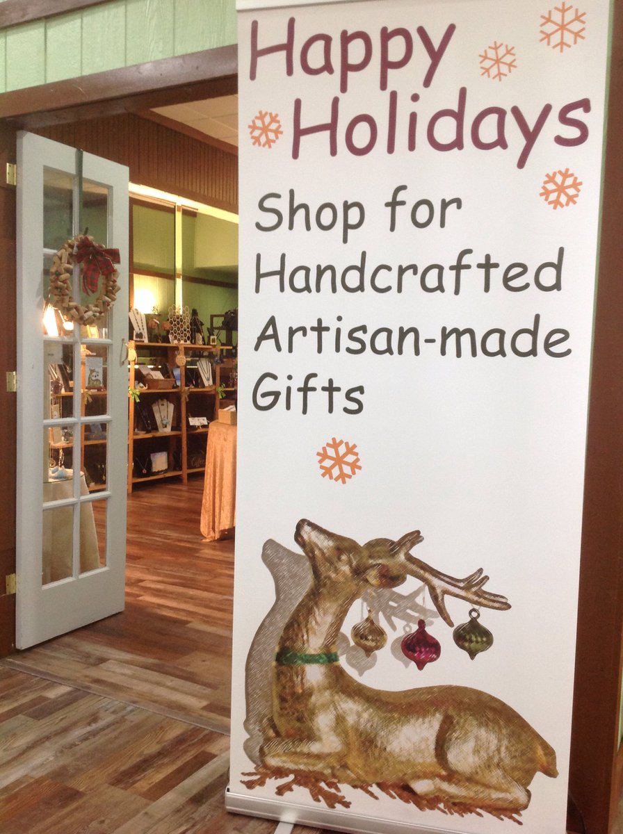 EDCsTweets's tweet photo. Great gift shopping at Happy Holidays Pop-Up Shop from local artisans inside Simply Divune Cafe in Pantego. https://t.co/xwlC91ggqV