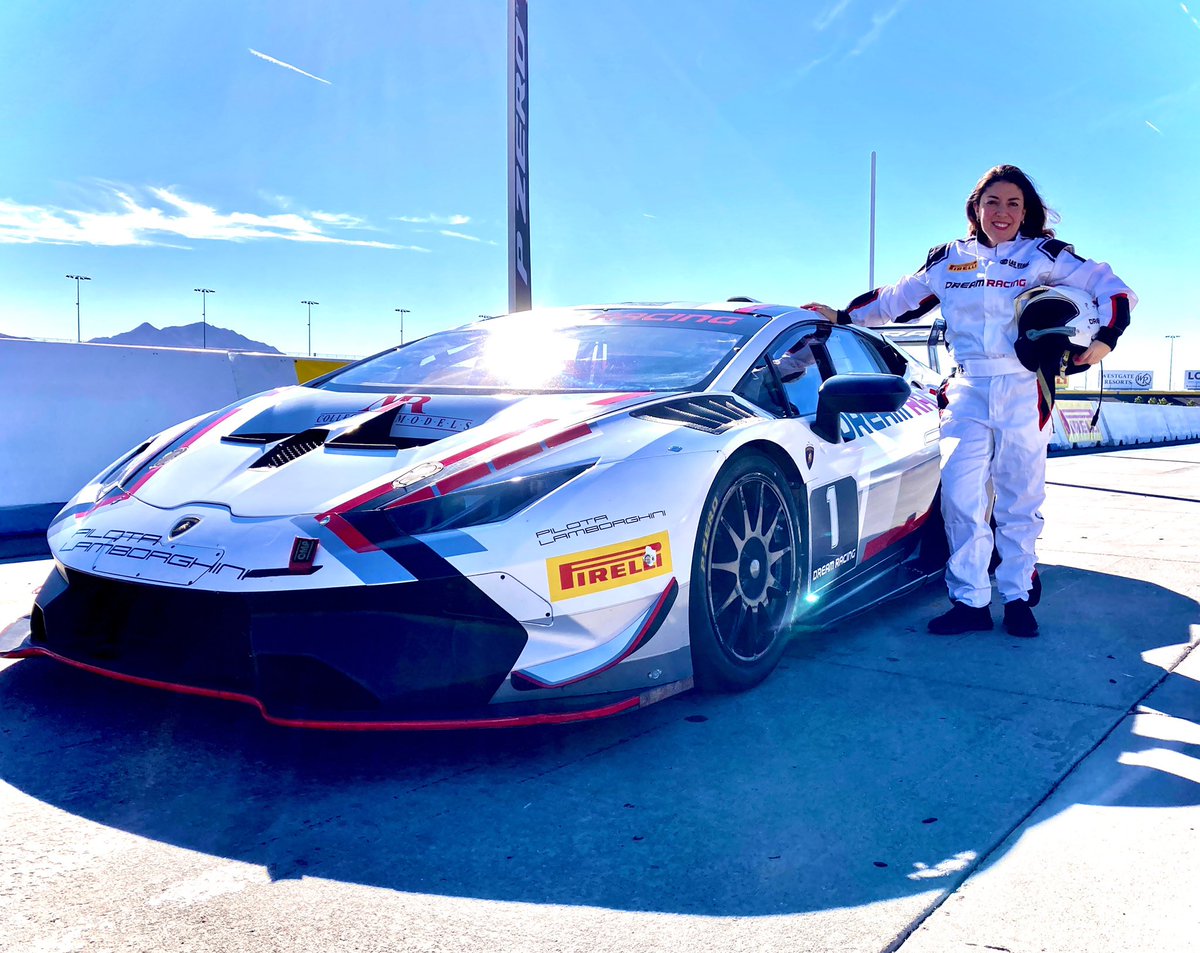 ExpertaViajera's tweet photo. Espectacular la experiencia de manejar automóviles espectaculares y exclusivos con toda la seguridad en Las Vegas Motor Speedway. 
Si vienen a @vegas no dejen de visitarlos @DreamRacing https://t.co/PjUI0Oe4fF