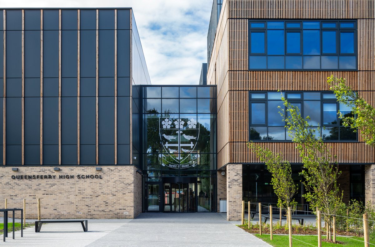ForterraUK's tweet photo. Queensferry High School - built using 140,000 of our Ecostock Carsington Cream bricks, manufactured at our Measham brickworks and supplied exclusively by @TaylorMaxwellCo. Designed by @Ryder1953 and a winner of the @eaa_edinburgh Awards. Photo Keith Hunter #KeepingBritainBuilding https://t.co/DuicYFYxVr