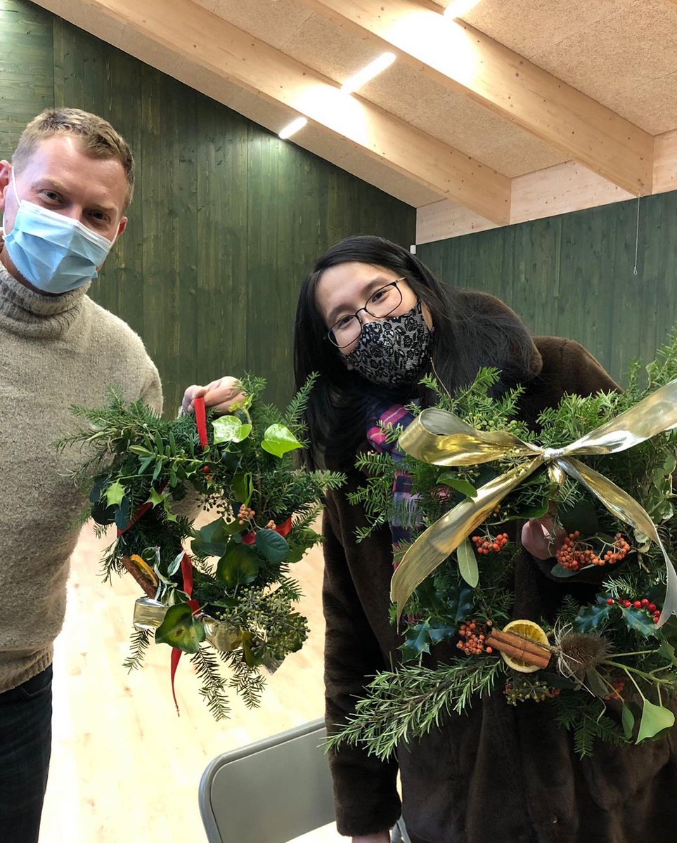 HCGAGardens's tweet photo. Join one of our wreath workshops! £10 donation. More info via https://t.co/zLfhnnocfZ
Sat 4th Dec at #PhoenixFarmInWhiteCity between 10-3pm
Sat 4th Dec at #LorisGarden between 12-3pm
Tues 7th Dec at #PimlicoLibrary @WAESonline
Sat 11th Dec @petitmiracles W12 CENTRE, 11-3pm https://t.co/P2bR4RqQR5