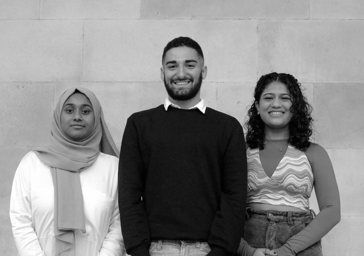 AdReNa_Lab's tweet photo. A warm #welcome to our new MEng research students Faizah Ahmed, Cem Yirik and Ishaa Manee. They will be working with us on various projects related to #blockcopolymer-directed thin film architectures. #BestofLuck #NewtoResearch @uclchemeng. https://t.co/p1i7ZZQQV5