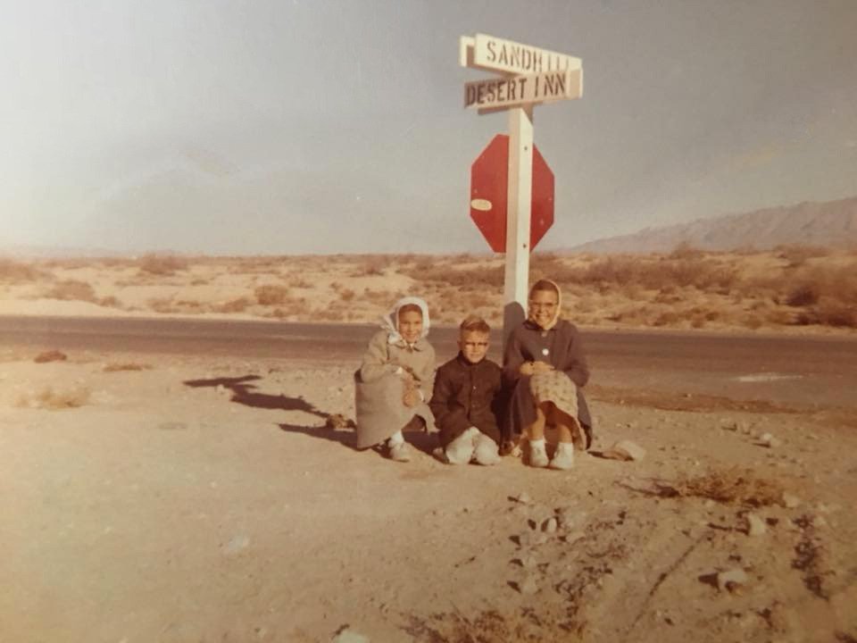 summacorp's tweet photo. Waiting for the bus in 1960. E Desert Inn Rd &amp; S Sandhill. Photo from Jacquie Guthrie Jensen. https://t.co/BIamZpup1Y