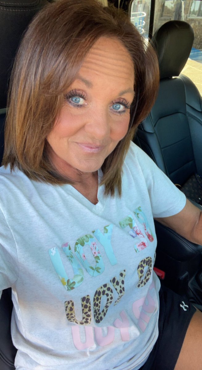 Dnordstrom31's tweet image. Shorts in December makes me a happy girl!!💁🏻‍♀️ #hatecold