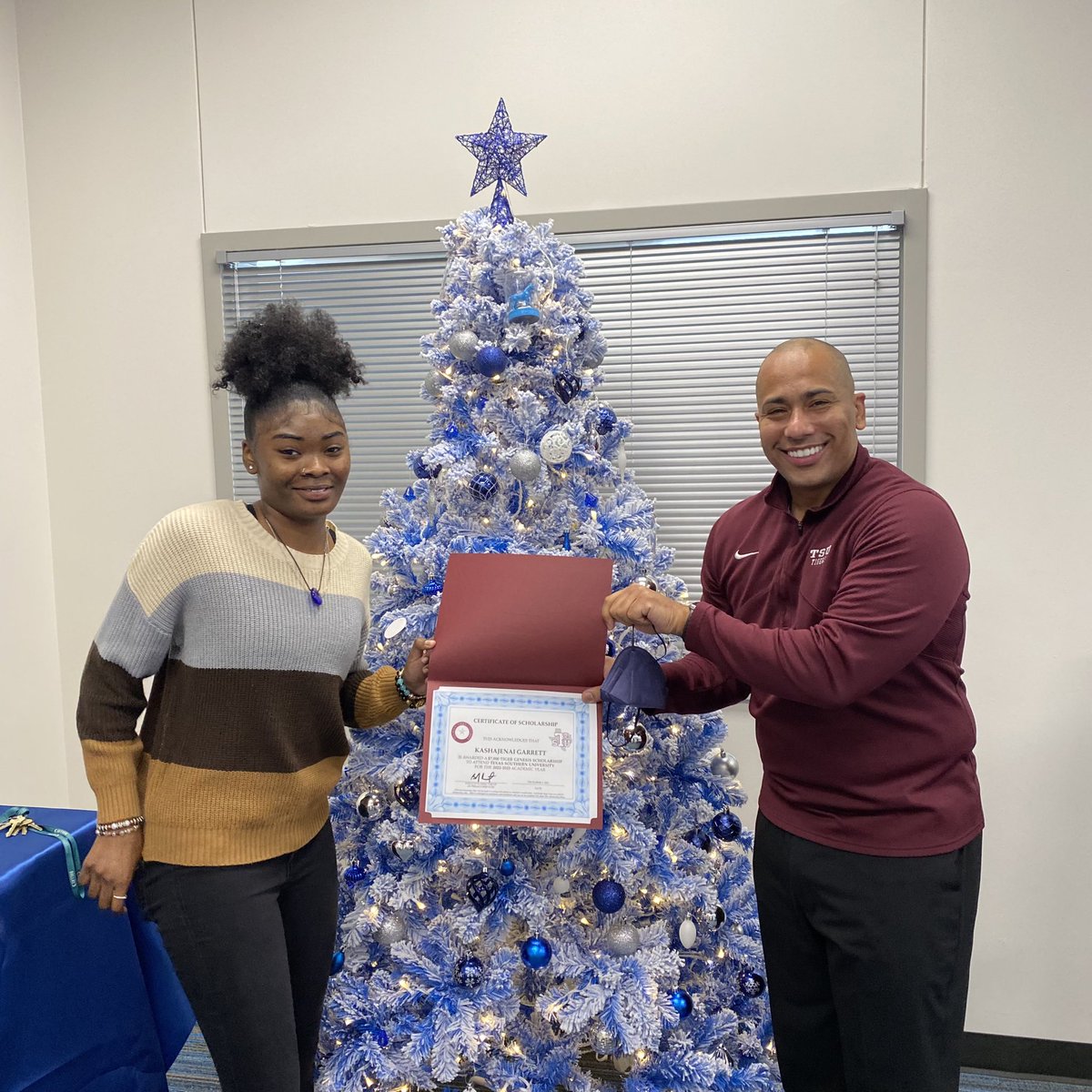 RooseveltHS_Dal's tweet photo. TSU just awarded six students $7,000 scholarships and one student a $10,000. It’s a great day to be a Mustang! https://t.co/1i75EWpthS