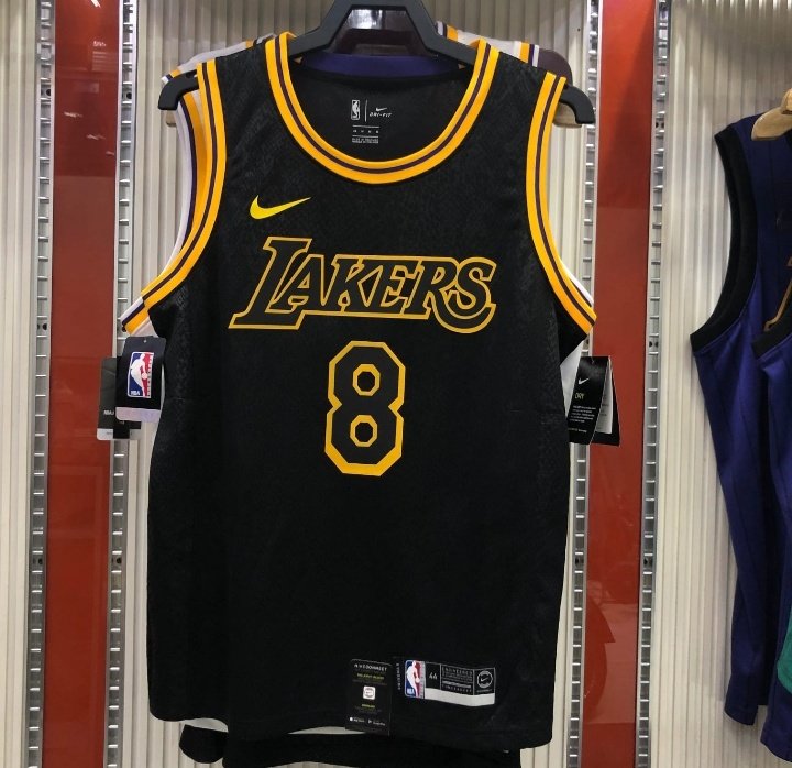 BonnerMVP_'s tweet photo. 🎄🎅🏼 SORTEIO DE NATAL 🎅🏼🎄

Quer ganhar uma jersey da NBA? É simples, basta seguir as regras abaixo.

REGRAS 👇🏼

▫️Dar RT e like nesse tweet
▫️Seguir @ReservaShark
▫️Seguir @BonnerMVP_

Sorteio será realizado no dia 24 de dezembro 🎅🏼🎄💥 https://t.co/TxoCJL93oQ