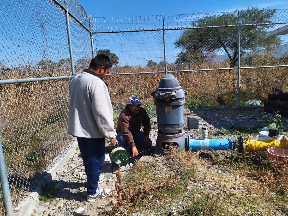 francisco25_03's tweet photo. Capacitación dirigía al personal del Módulo Margen Derecha del D.R. 085, La Begoña, Gto. Se procedio a revisión y funcionamiento de los pozos oficiales No. 1,5,9 y 20.
@MUAC_GTO 
@SDAyR_GTO 
@gustw_10 https://t.co/7Qvgkifp41
