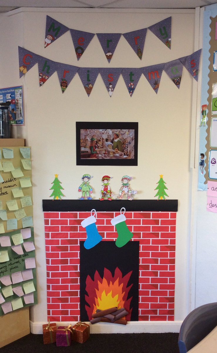 miss_y5's tweet photo. Christmas has well and truly arrived in my classroom! 🎄 The children are absolutely loving the book advent; each day we open a present from underneath the tree to reveal a beautiful new book for our class library 📚 #SLSSPChristmasChallenge #Christmas #Decorations https://t.co/zkiDDGX111
