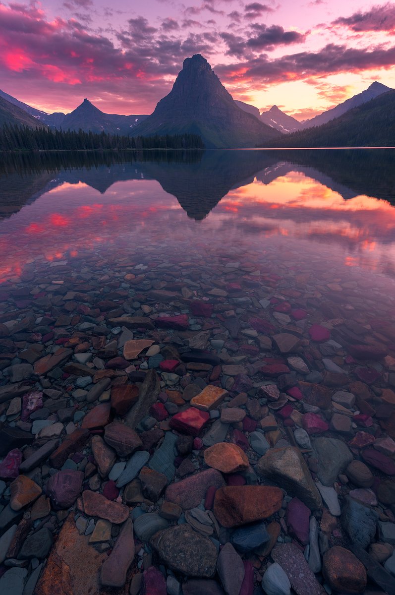 ArpanDasPhoto's tweet photo. A magical sunset at Glacier National Park, Montana

#Montana #USA #America #Sunset https://t.co/bNpkn77nIh