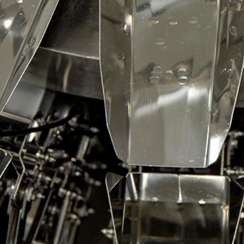 baudererpackage's tweet image. Do our machines have favorites among all the tasty snacks they package every day? 

Trick question: they&apos;re all their favorite. 😎 

#copacker #foodpackaging