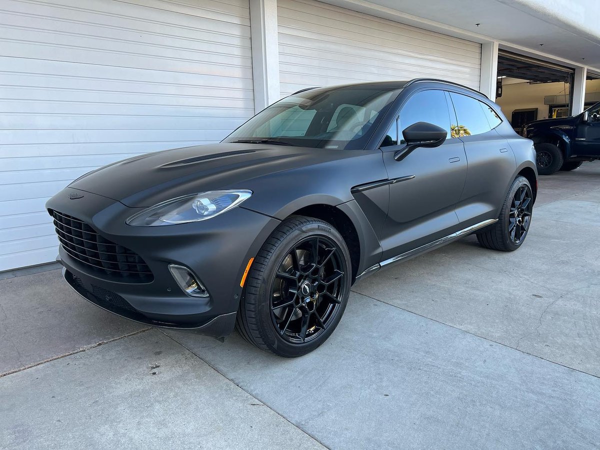 galpinautosport's tweet photo. Hows that for a change?

Full satin black wrap color change and chrome delete on this DBX!

#aston #astonmartin #vantage #db #astonmartindb #astonmartinvantage #cars #supercars #supercar #astonmartinlive #zagato #astonmartinracing #dbx #galpinautosports #carwrap

📷 @tommyrezaie https://t.co/rmts4A5mLk