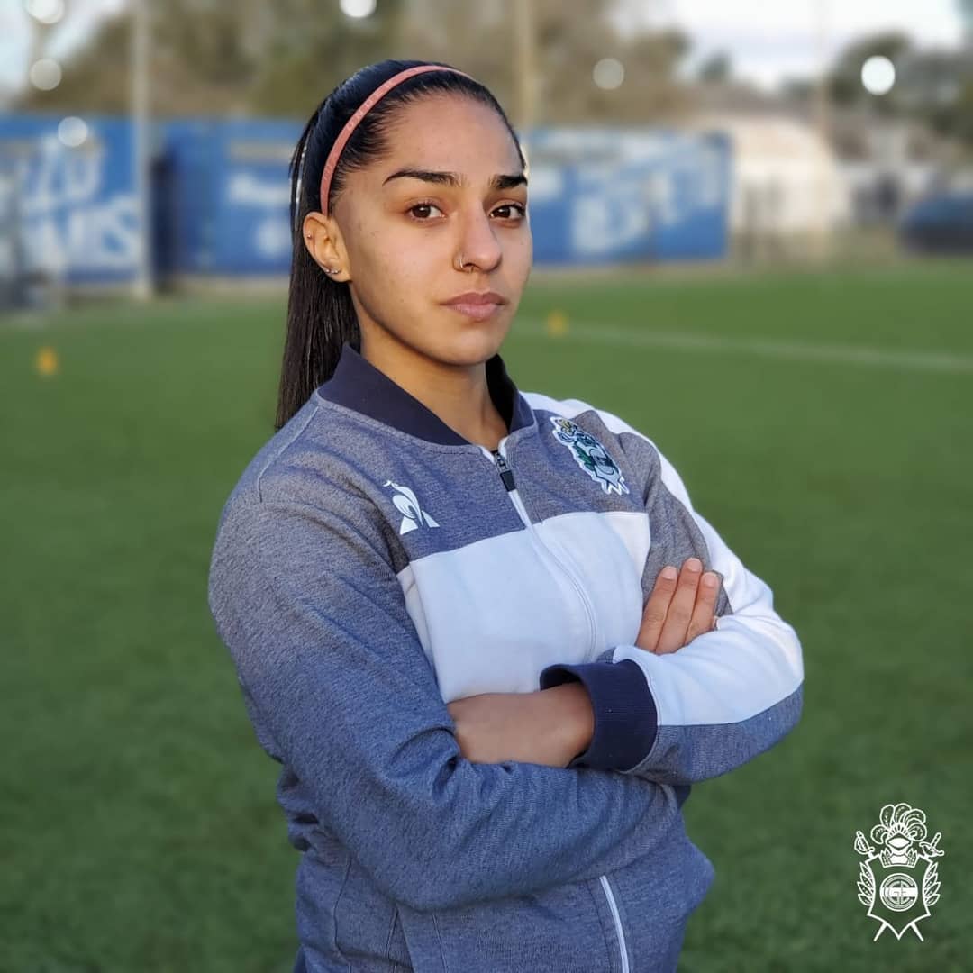 Estandarte_Trip's tweet photo. #Selección 🐺⚽️ | TRIPERA A LA SELECCIÓN 

👉 La jugadora de @FemeninoCGE, @azuloszczyk, fue citada nuevamente a la Selección Argentina Sub-20.  

- ¡Felicitaciones!

#CGE #GELP https://t.co/k0NFH4C3rR