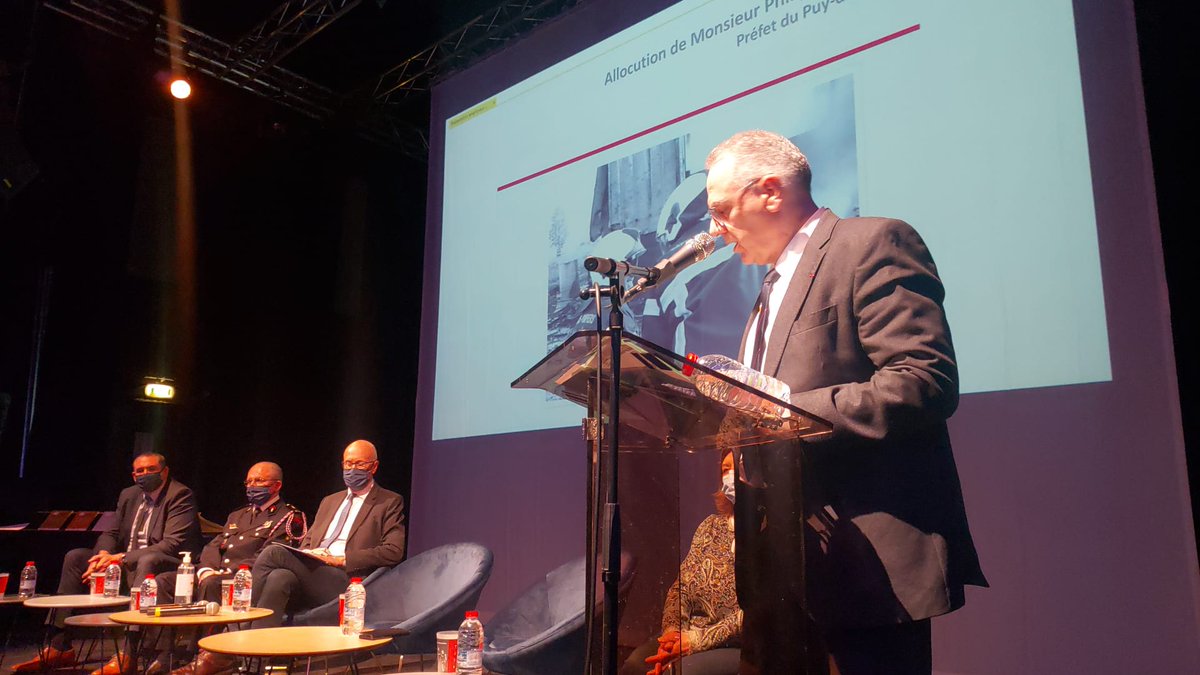 SDIS_63's tweet photo. Discours de M. le @Prefet63 . Mise en avant de la politique du volontariat et plus particulièrement des 316 employeurs conventionnés dans le Puy-de-Dôme. Focus sur la loi Matras. #forcedesvaleurs https://t.co/WI4c0lhybT