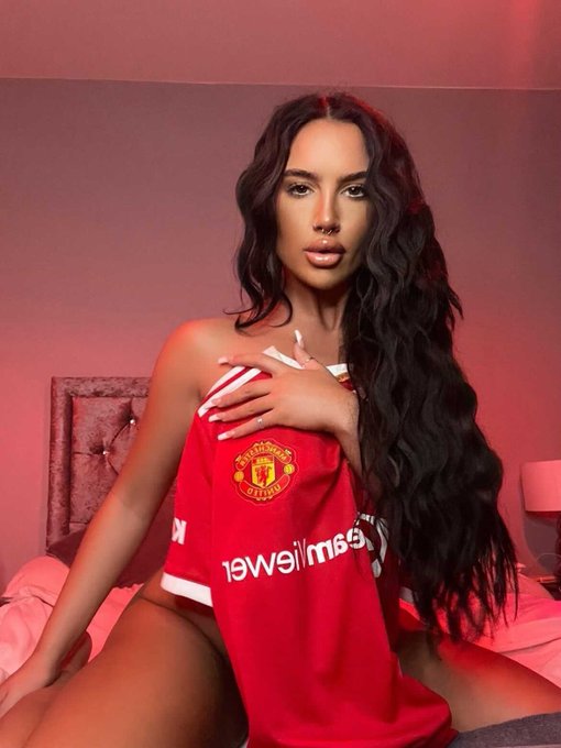 ARSENAL V MAN U!  My gorgeous rival in red @Iri_who ..  Score predictions?!  #coyg #Arsenal #manunited<a class="tags" target="_blank" title="On Twitter" href="/?out=eyJ0eXAiOiJKV1QiLCJhbGciOiJIUzUxMiJ9.eyJpYXQiOjE3MjE3MzAxMTgsImlzcyI6InR3cG9ybnN0YXJzLmNvbSIsIm5iZiI6MTcyMTczMDExOCwiZXhwIjoxNzUzMjY2MTE4LCJyZWRpcmVjdF91cmwiOiJodHRwczovL3R3aXR0ZXIuY29tL0lyaV93aG8ifQ.g6b8KJ0vZD0nIPbtCkJIXf7Aekz8vfwFN01xRyXecIJIXxbuyH6Sw1Q9h07WPjQIw3fNjO119PY_HJUVLYYftw">@Iri_who</a><a href="/tag/mufc"class="tags"><span>#mufc</span></a><a href="/tag/afc"class="tags"><span>#afc</span></a><a href="/tag/arsenal"class="tags"><span>#arsenal</span></a><a href="/tag/manunited"class="tags"><span>#manunited</span></a><a href="/tag/coyg"class="tags"><span>#coyg</span></a>