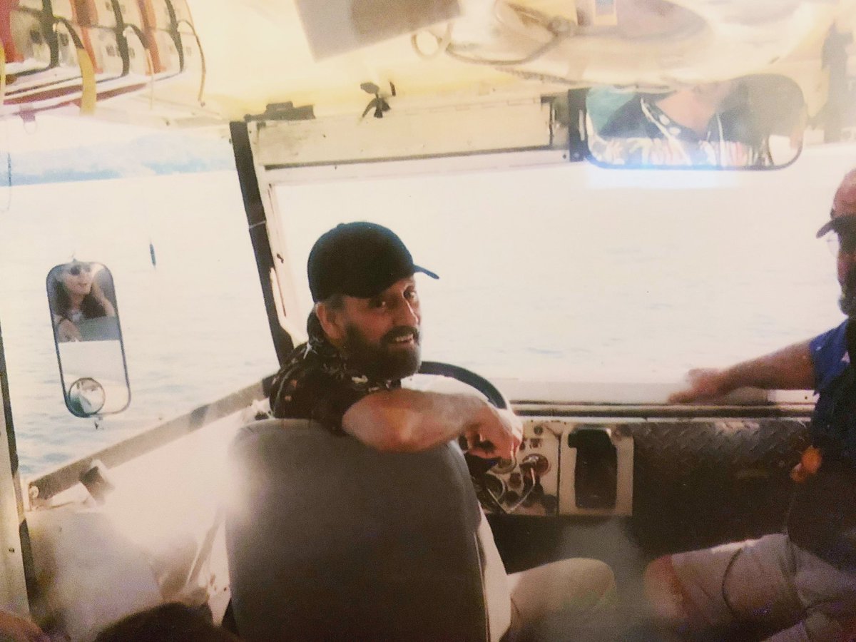 RayStevensMusic's tweet photo. #ThrowbackThursday To this picture of Ray Stevens driving a boat on the lake in the 2000s while hanging out with family and friends!
#raystevens #throwback #throwbackthursdays #throwbackthurs #boatdriving #drivingtheboat #drivingaboat #funonaboat #boatlife #lakelife #outonthelake https://t.co/raFiI0b1oo