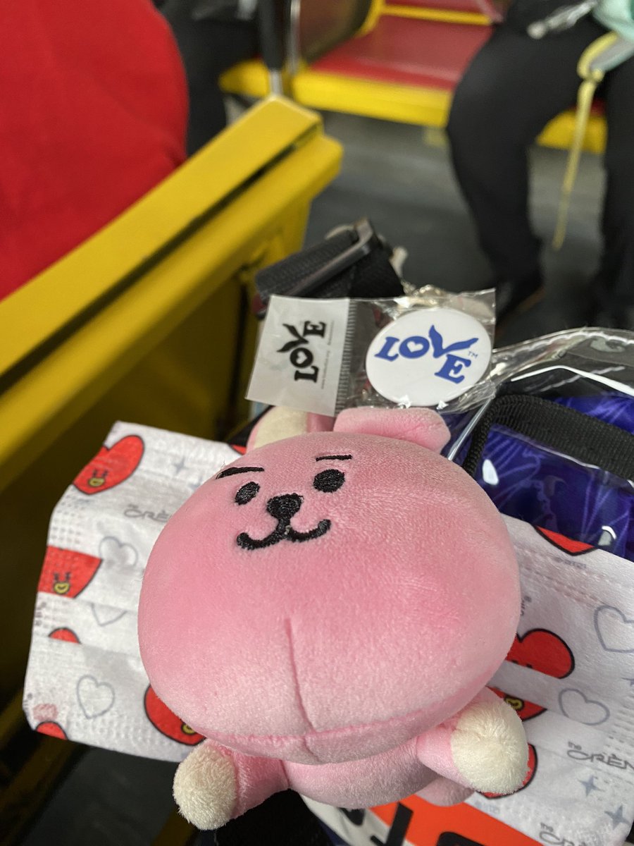 ChristineLevesq's tweet photo. Final day - let’s get it #BTS #BTSARMY #PTD_ON_STAGE_LA #Stage_For_ARMY #withAmazingMegan #BTSSoFiStadium #PTD_ON_STAGE_LA_Day4 https://t.co/EGpj2VZOd2