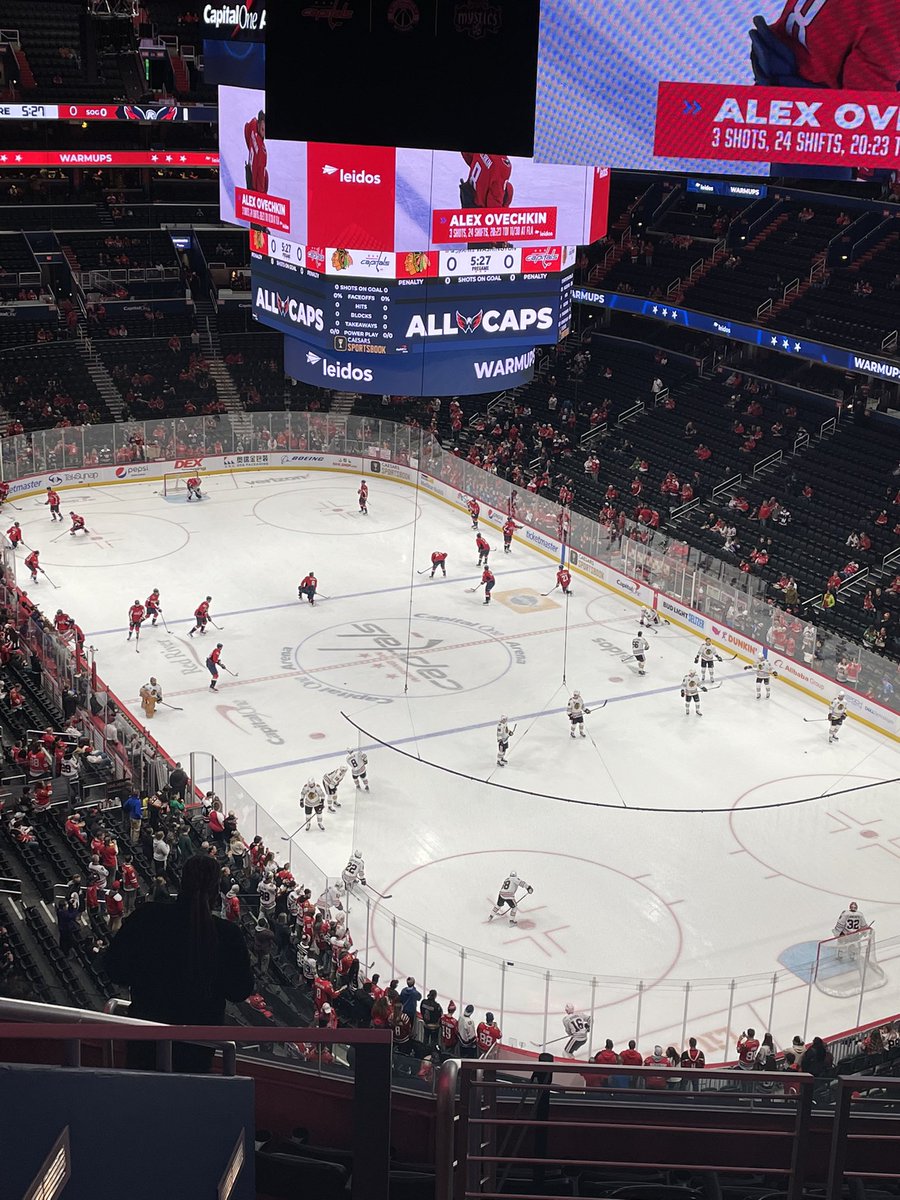 ASJVT's tweet photo. .@virginia_tech night with the @Capitals! #GoHokies #GoCaps #HokieNation #reppin #myschoolsbetterthenyours https://t.co/gZ80Q3VBO5