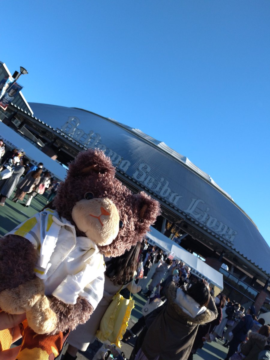 Ren_a_1774's tweet photo. 今回の遠征は飛行機。富士山見えました👀
メットライフに到着後、カネリアとお写真をとってくれたFF様の那っちゃんくまプリがとてもとても可愛くて🧡
お写真ありがとうございます😊
今回沢山の方にご挨拶出来て嬉しかった(*´ω`*)
出来なかった方、次回は必ずしに行きます…！

#7thSTAGE https://t.co/0DTkxEL076