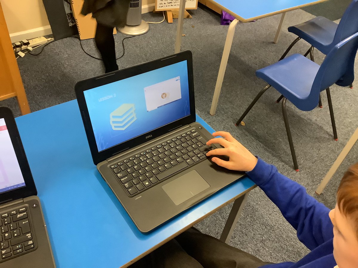 SJBsolihull's tweet photo. Year 5 have been hard at work creating #VectorDrawings and creating a presentation about their work. Our @eCadets Ren was there to lend a helping hand. #SJBComputing #eCadets @OurLadyandAllS1 https://t.co/bPeXaqny0d