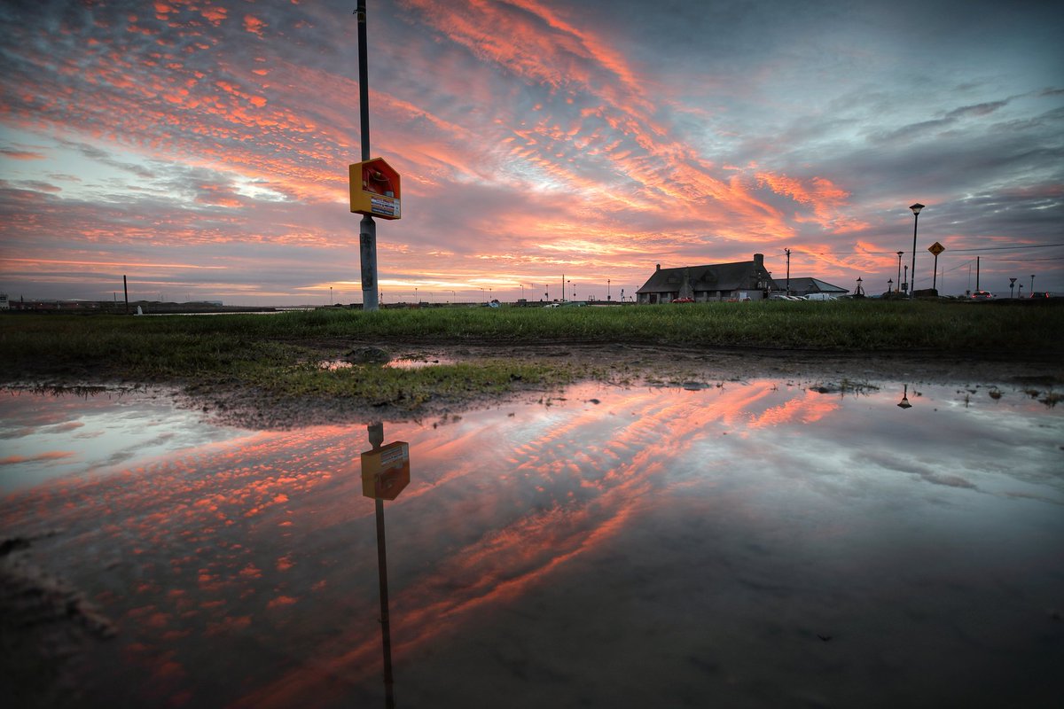 ZhangChaosheng's tweet photo. A water puddle in the Claddagh this morning https://t.co/FAt4MXYpf1