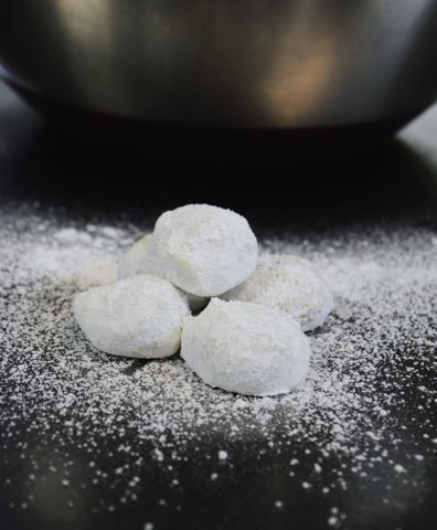 ColoradoGenXGal's tweet photo. Pecan shortbread cookies!  Also known as Snowballs / Italian Wedding Cookies / Mexican Wedding Cookies! These are one of my most popular menu items! Place your order by 12/15! https://t.co/tJifdHxTB2