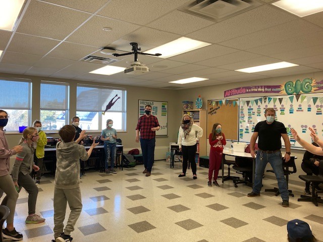 Shali_YEC's tweet photo. Yesterday @Connor_YEC and I had a great intro UpLift session with a Gr. 6 Leadership Team at River Hebert District School, which included a game of Group Juggle. Can you spot the flying rubber chicken? @UpLiftNS #forhealthiergenerations @CCRCE_NS https://t.co/N5AxxLFO9Y