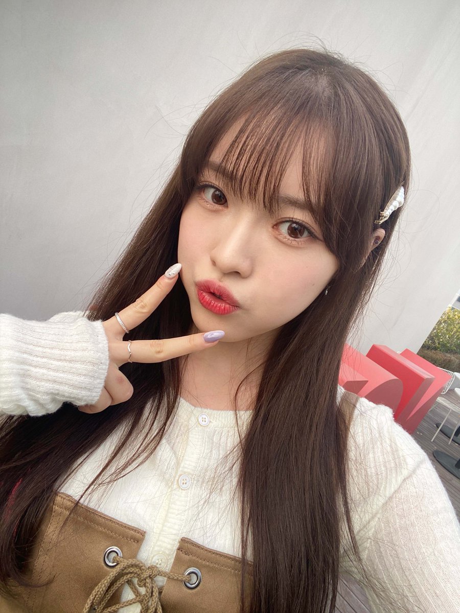 Billlie_cr's tweet photo. ❁TWITTER❁211128 Actualización de Haram en la cuenta de Billlie.

#빌리 #Billlie #시윤 #츠키 #수현 #하람 #문수아 #하루나 #션 #SIYOON #TSUKI #SUHYEON #HARAM #MOONSUA #HARUNA #SHEON #RINGXRING #Billlie_CostaRica 

↝₢. @billlieofficial (Billlie)
𝓑illlie ▸ ℂosta ℛica🧸 https://t.co/PcaJSAwZA9