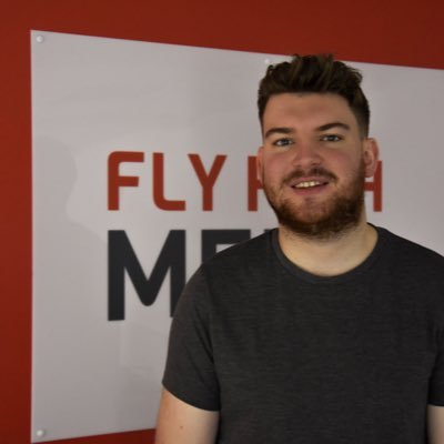 What a start to next week with our @UCLanLSBE <a href="/uclanbusmktg/">UCLAN Business and Marketing Academic Team Group</a> students being given the opportunity to 
attend a digital marketing masterclass presented by <a href="/MatthewJPyke/">Matthew J. Pyke</a> , Founder and Managing Director of Fly High Media based in Manchester. Simply fantastic!