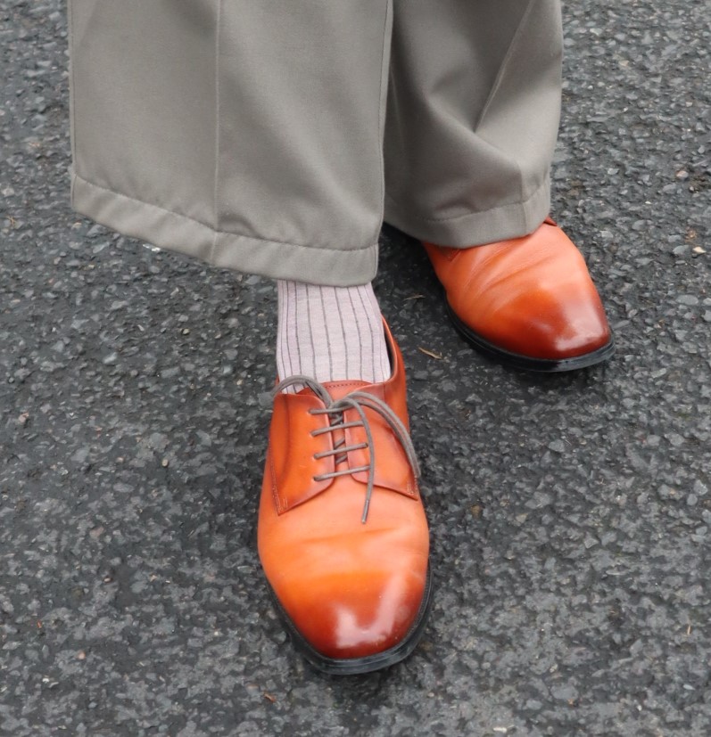 BluCollarGent's tweet photo. Pants, cardigan, &amp; tie by @DestinationXL 
Shirt by @IZOD 
Shadow-striped socks by @gentsgazette 
Shoes by #gifennse

#bigandtallmensfashion #izodbigandtall #bluecollarvalues #gentlemanlystandards #thebluecollargentleman https://t.co/bkY92kzldZ