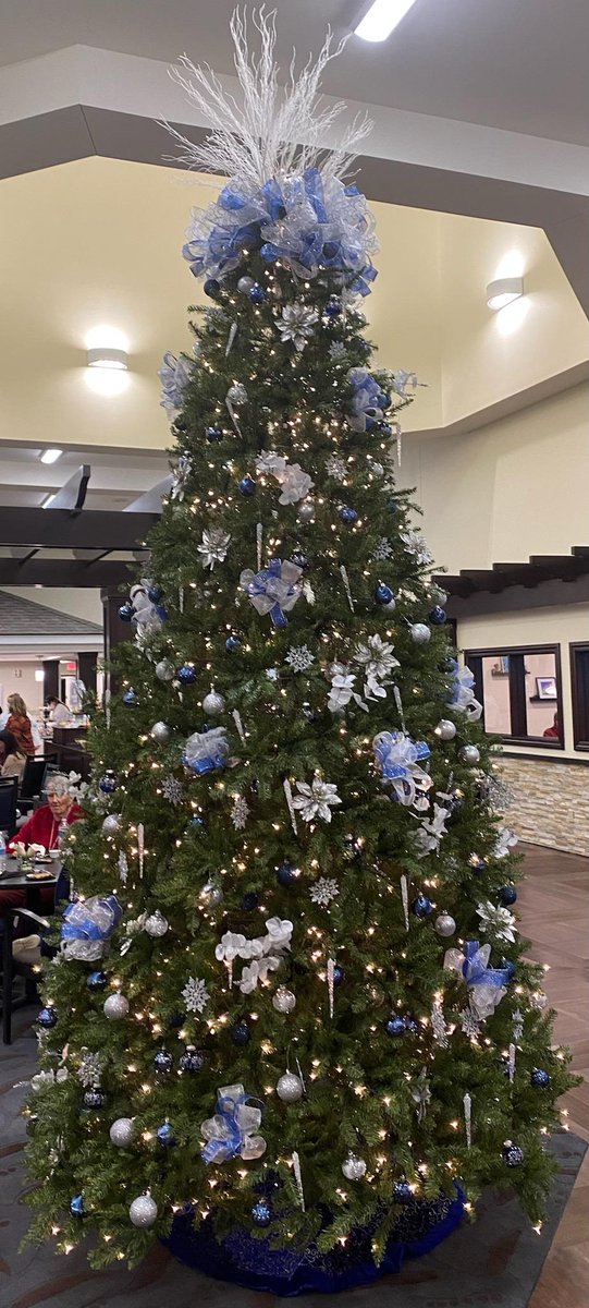 NorwichSprings's tweet photo. It's beginning to look a lot like Christmas at Norwich Springs! #TrilogyLiving #HolidayCheer https://t.co/foMgzJvLqm