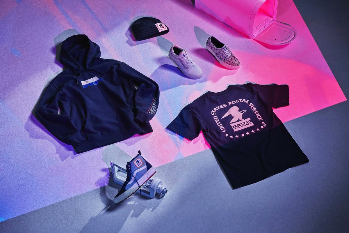 KicksFinder's tweet photo. Ad: What's your favorite piece from the collection? Available via Vans US
USPS x Vans 
FREE shipping 

>> https://t.co/pB2aeqPo8L https://t.co/Yk9yhjepcG