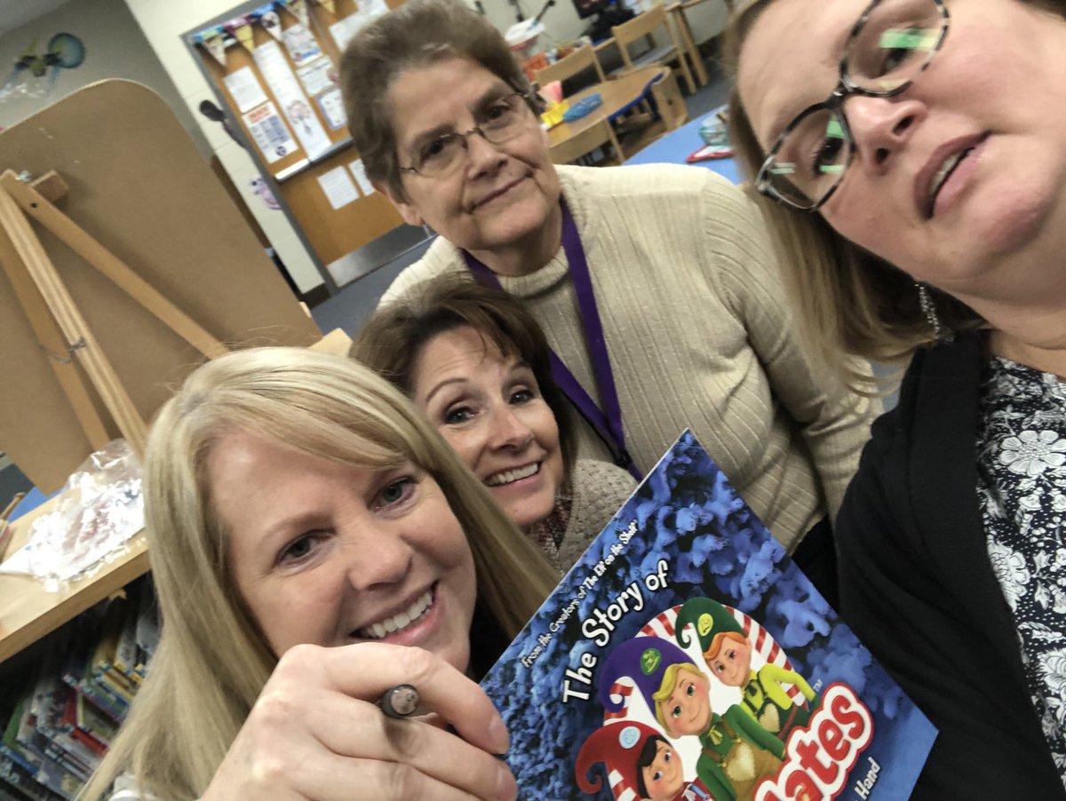 Another group enjoying Reindeer games!🎄⁦<a href="/oes_cougarcubs/">Oakmont Elementary</a>⁩