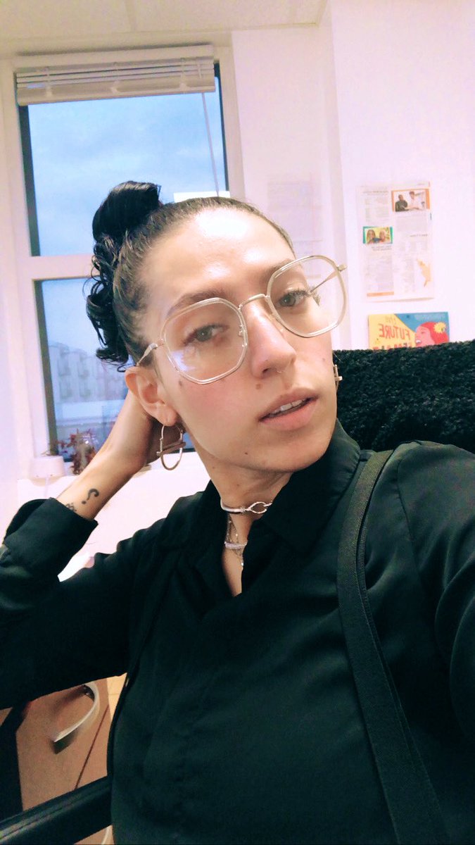 nousernameale's tweet photo. Two more weeks before the semester is over and guess who’s running on coffee and ambition? 🤦🏻‍♀️💁🏻‍♀️ https://t.co/w2rweMWCy0