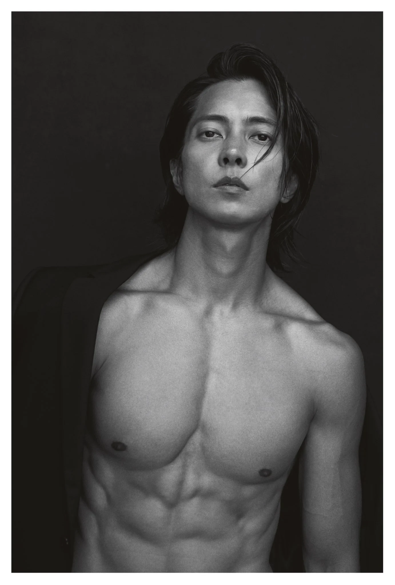 山下智久 写真集「CIRCLE」公式。 (@CircleKodansha) / X
