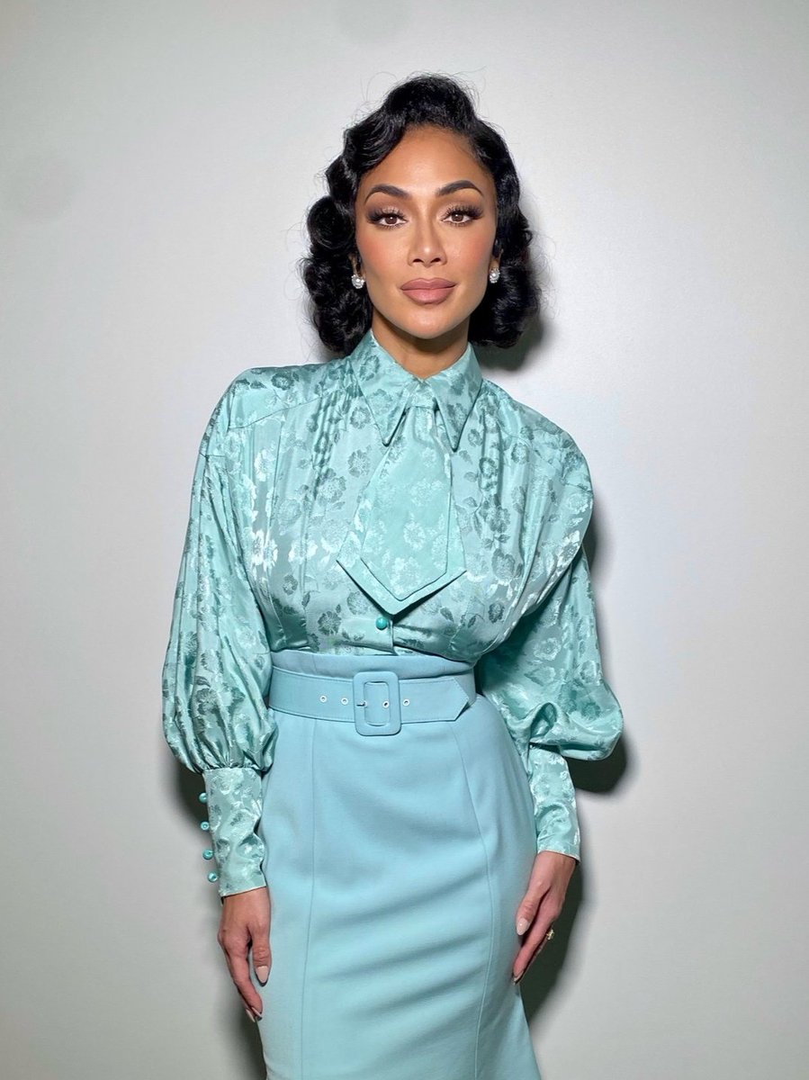 NicoleScherzy's tweet photo. Grace Farrell is ready for SHOW TIME ✨🎶 The day is finally here for #AnnieLive &amp; I am so excited and PROUD for you to see all the love and hard work we’ve put into this gorgeous show for YOU!

Watch LIVE tonight at 8PM ET on @nbc 💞 Stream tomorrow on @peacockTV https://t.co/dKj2gWN6ci
