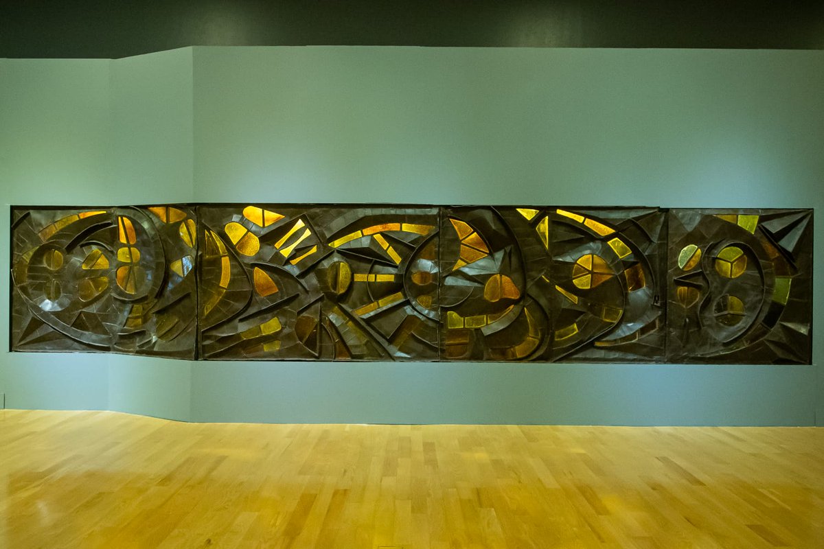 Manuel Felguérez (1928-2020) es una figura central en el desarrollo del arte contemporáneo en 🇲🇽, considerado como pionero en el arte digital y arte conceptual. 

Aprovecha la exposición #Trayectorias en el MAHG, que es posible gracias al <a href="/muac_unam/">MUAC</a> con apoyo de <a href="/MAAMF_Oficial/">Museo De Arte Abstracto Manuel Felguérez</a>