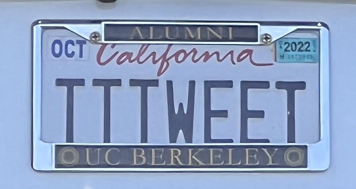 EyeDeeeen's tweet photo. On my way home from #drweek2021 and the car in front of us is sending messages: https://t.co/nYdHw1Xwcx