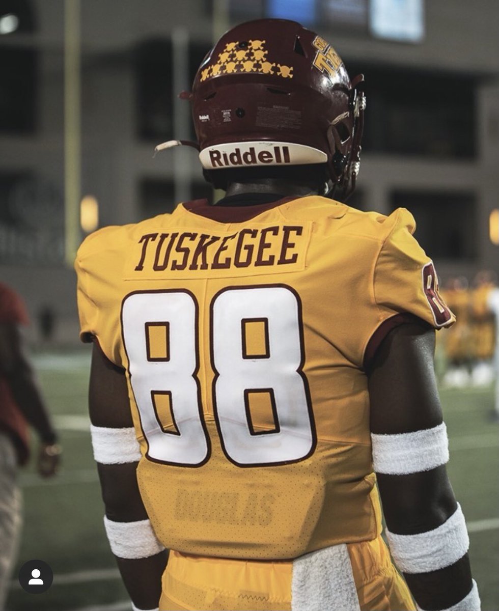 Blessed to receive an offer from Tuskegee university!💛🖤!