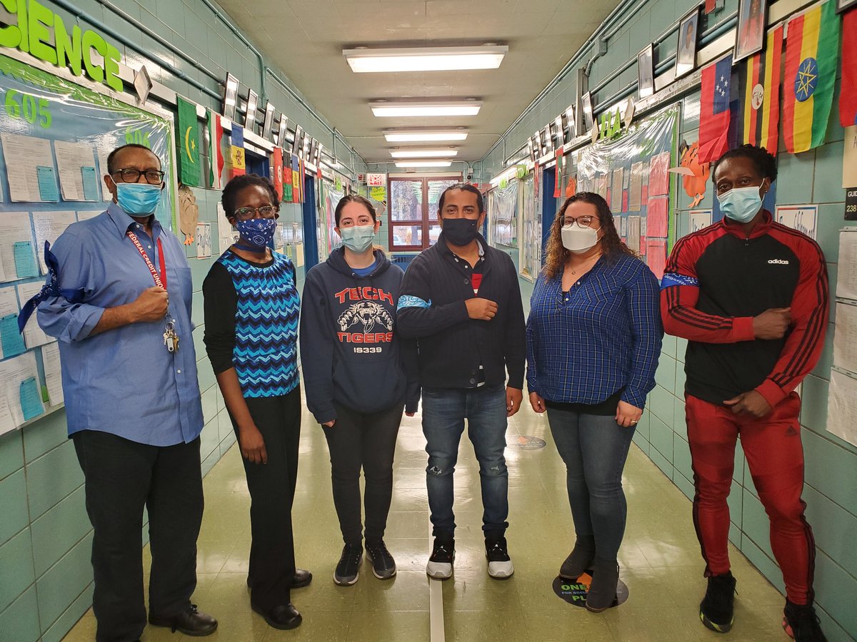 uftdistrict9's tweet photo. Showing unity around reducing class size. MS 339X CL, Marvin Mejia and a portion of his members, on the BLUE armband flow!! @UFT @uftdistrict9 #OurKidsNeed #GiveOurKidsAFightingChance #SmallerClassSize #D9Strong @UFT @uftdistrict9 https://t.co/sjRW27EySE
