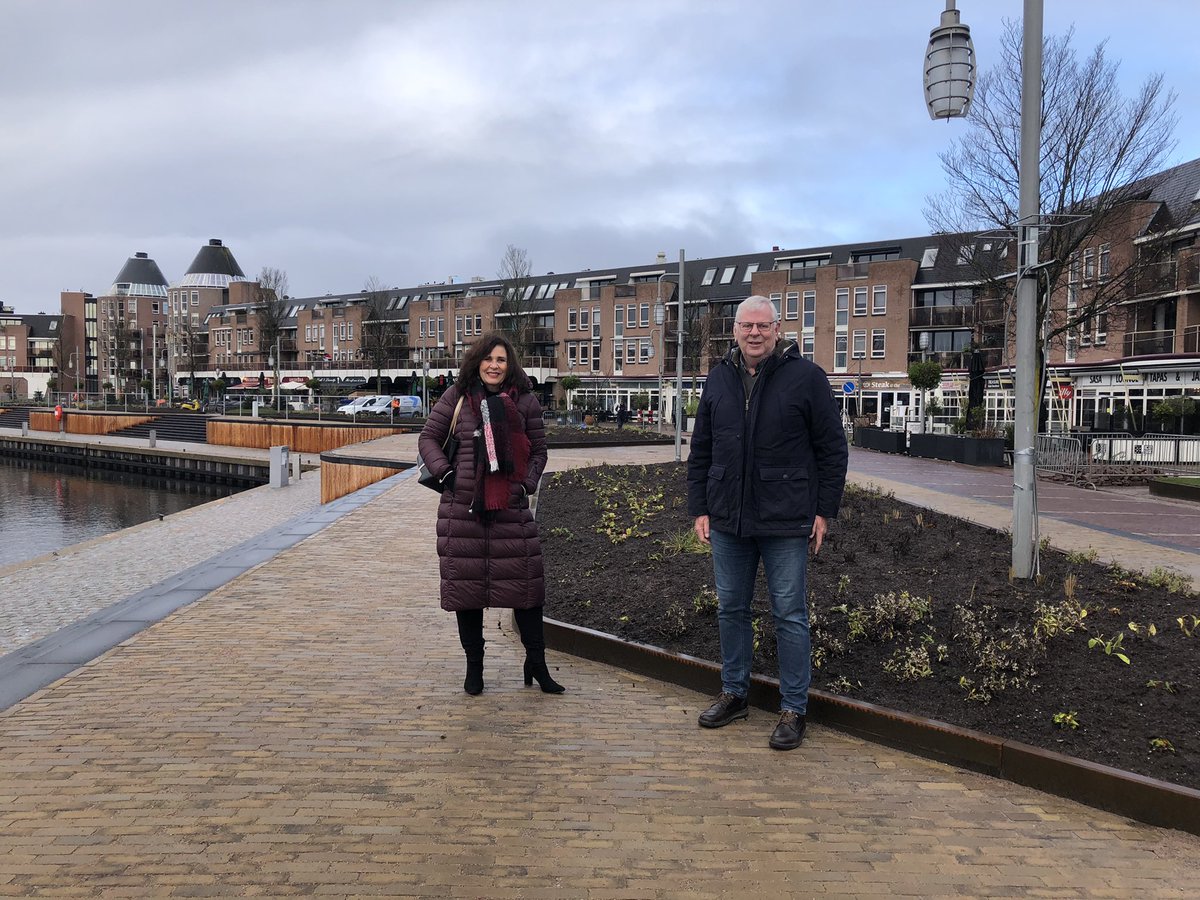 Hilde van garderen (@hildevgarderen) on Twitter photo Vandaag weer even gaan kijken bij de vernieuwde Havenkom in <a href="/Almere_Haven/">Almere Haven</a>. Er wordt nog hard gewerkt maar wat wordt t mooi!! #stedelijkevernieuwing @mooiwerkhebiktoch #trots 💙💙 <a href="/hnieboer/">henk nieboer</a> <a href="/ToekomstBeheer/">STADSVERNIEUWERS</a> Vandaag weer even gaan kijken bij de vernieuwde Havenkom in <a href="/Almere_Haven/">Almere Haven</a>. Er wordt nog hard gewerkt maar wat wordt t mooi!! #stedelijkevernieuwing @mooiwerkhebiktoch #trots 💙💙 <a href="/hnieboer/">henk nieboer</a> <a href="/ToekomstBeheer/">STADSVERNIEUWERS</a>
