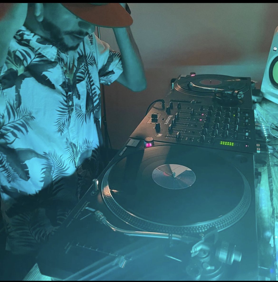 Tomorrow Friday 3rd! Dj night till late. Join us for the monthly night or house party. out #clissoldpark #greenlanes #newingtongreen #londonlife #nightout #londonnightlife #hackneynights #islington #stokey #timeoutlondon #eastlondon #n16 #club #funnight